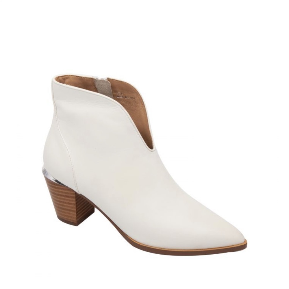 Linea Paolo WESTLY Booties in White